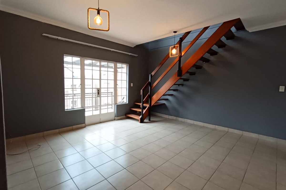Townhouse For Sale in Ferndale - Photo 3