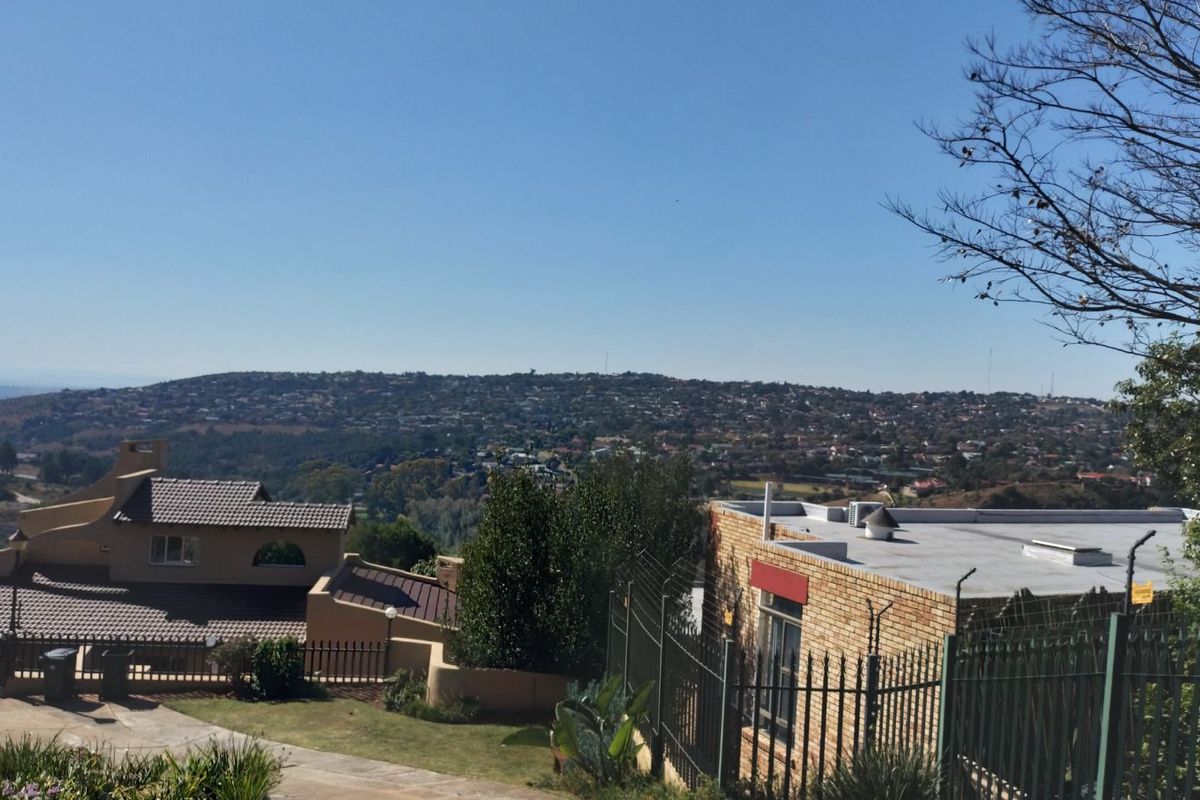 House For Sale in Roodekrans - Photo 4