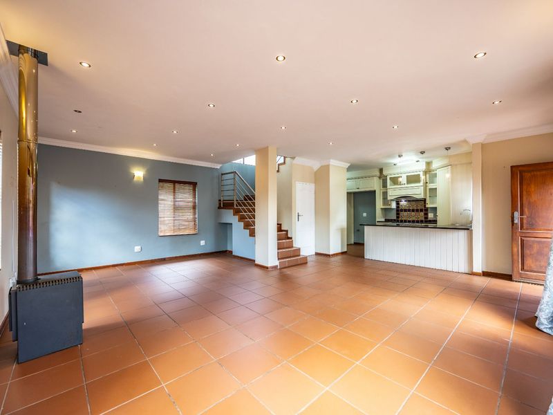 House For Sale in Boardwalk - Photo 10