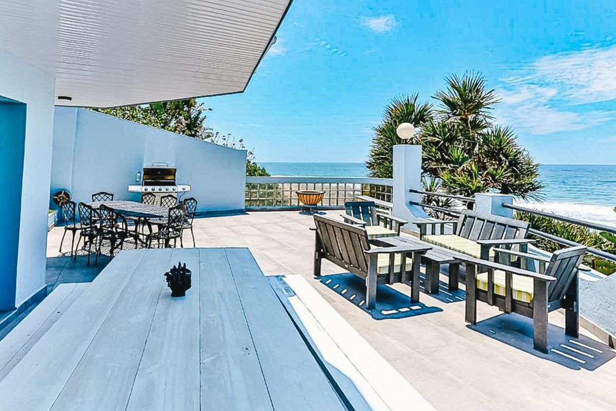 House For Sale in Sheffield Beach - Photo 3