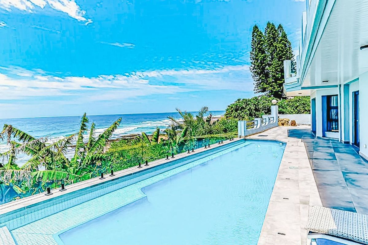 House For Sale in Sheffield Beach - Photo 2