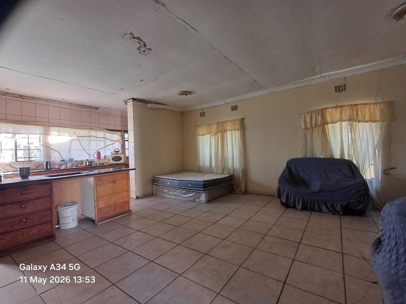 House For Sale in Parys Central - Photo 4