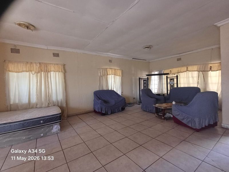 House For Sale in Parys Central - Photo 5