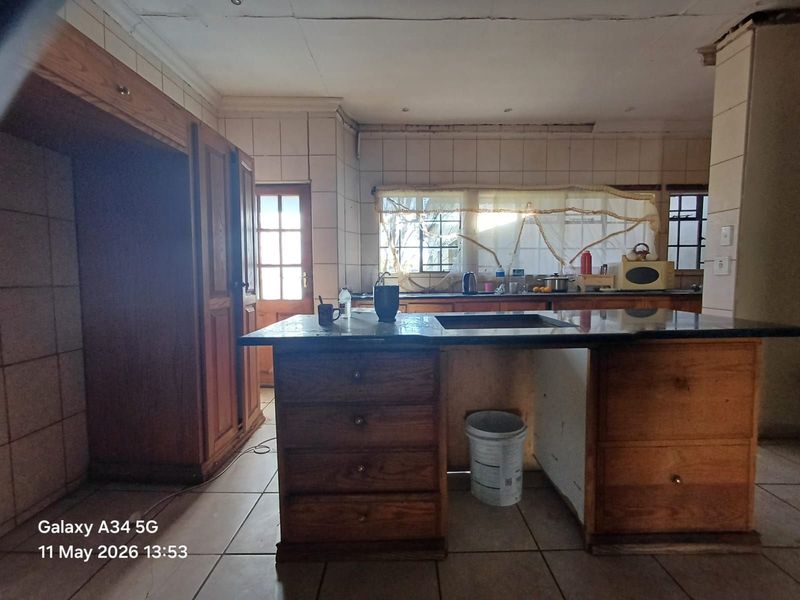 House For Sale in Parys Central - Photo 3