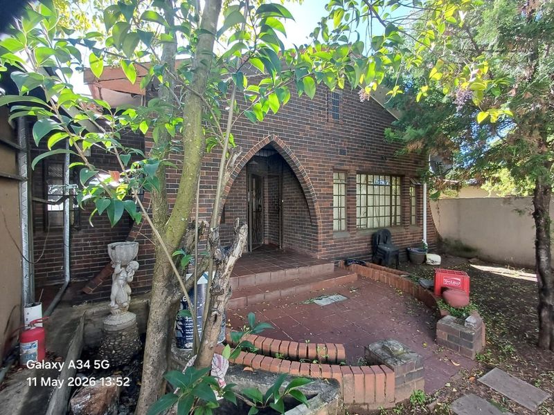 House For Sale in Parys Central - Photo 2