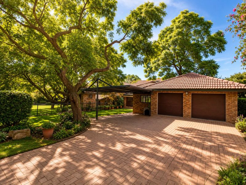 House For Sale in Bryanston - Photo 2