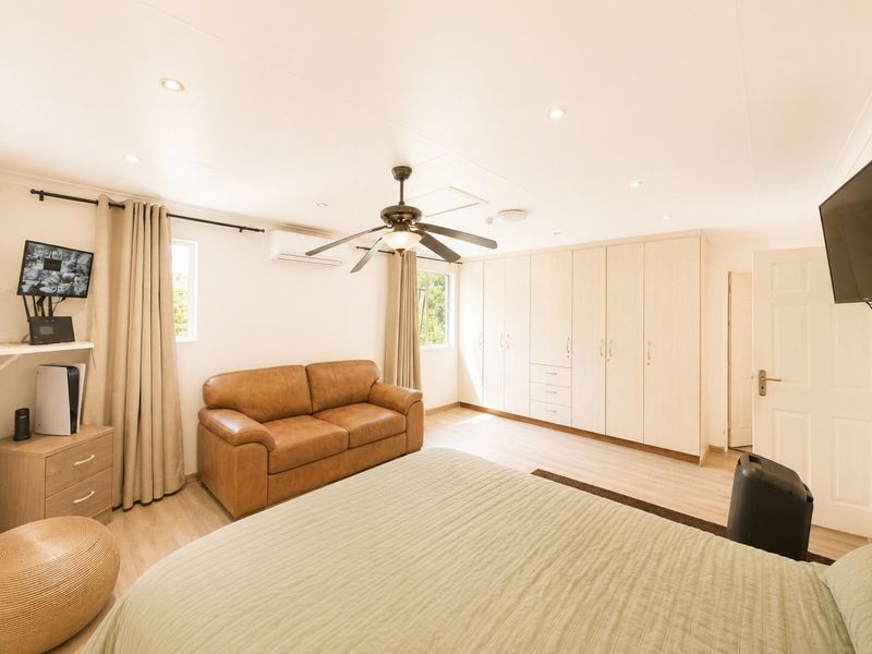 House For Sale in Bryanston - Photo 10