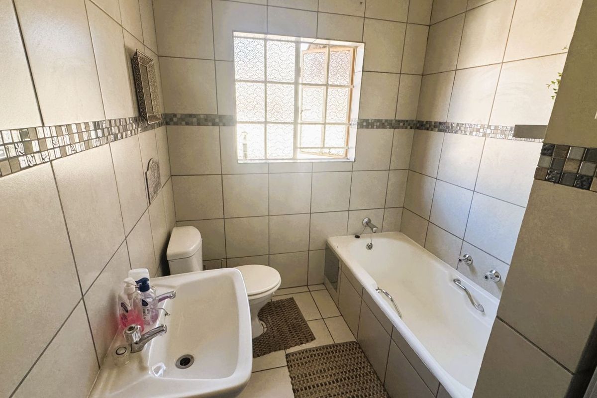 House For Sale in The Reeds - Photo 4
