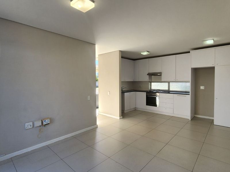 Townhouse To Rent in Somerset Lakes - Photo 5