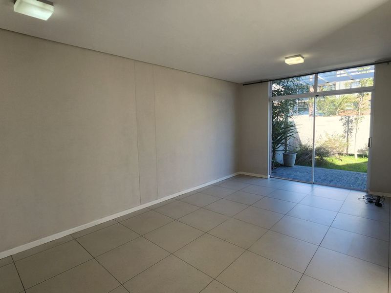 Townhouse To Rent in Somerset Lakes - Photo 4