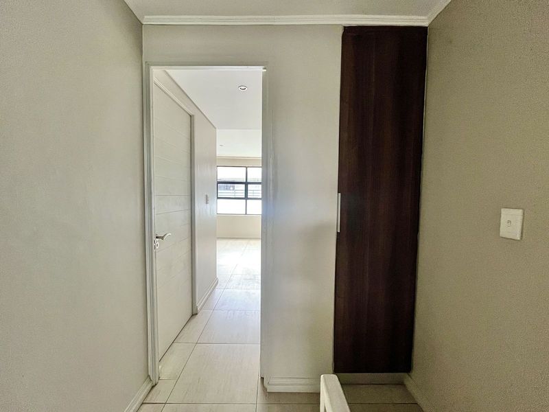 House To Rent in Menlo Park - Photo 10
