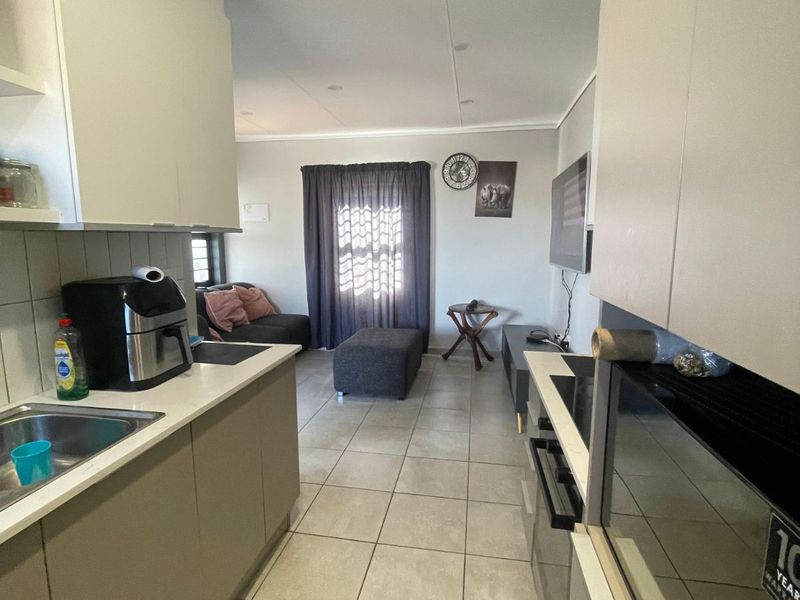 House For Sale in Lotus Gardens - Photo 10