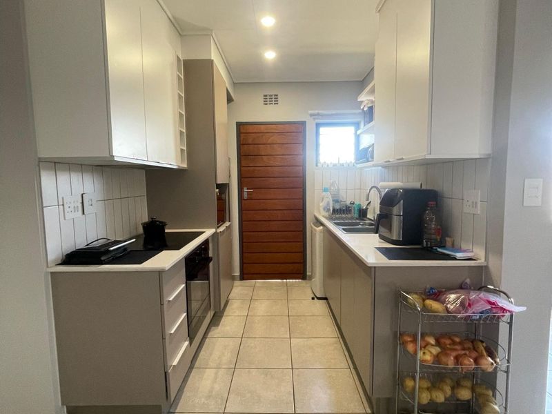 House For Sale in Lotus Gardens - Photo 4
