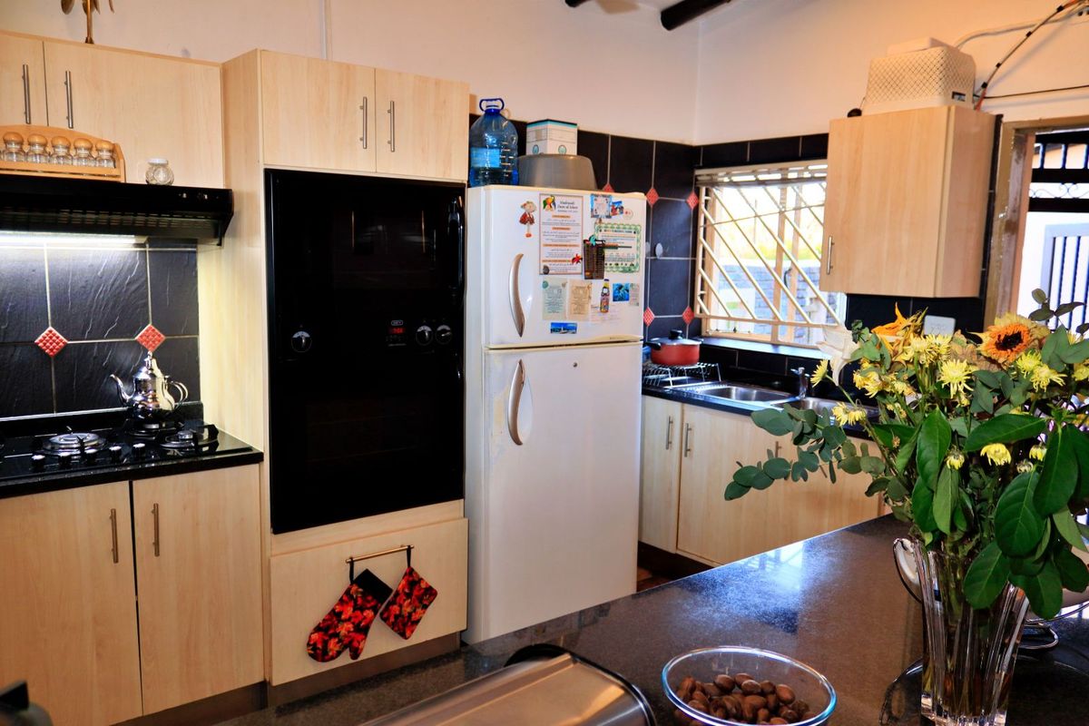 House For Sale in Erasmia - Photo 5