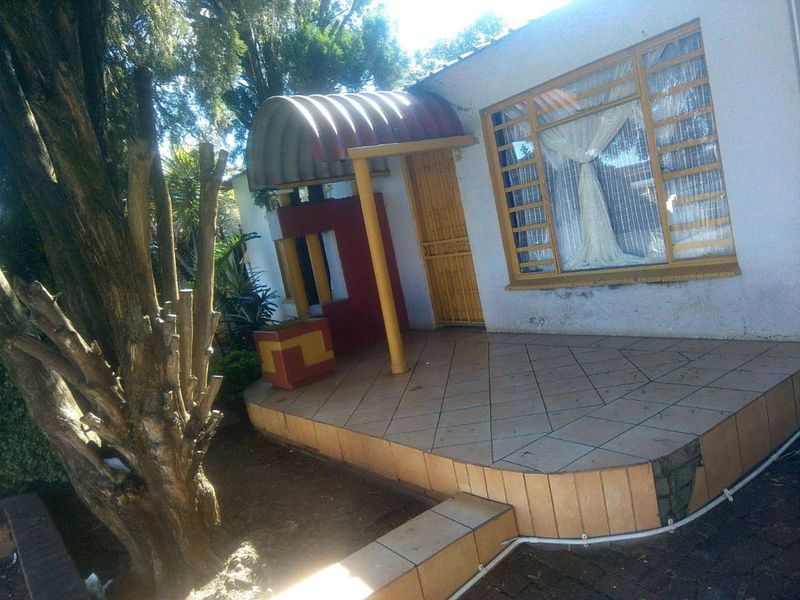 House For Sale in Eersterust - Photo 3