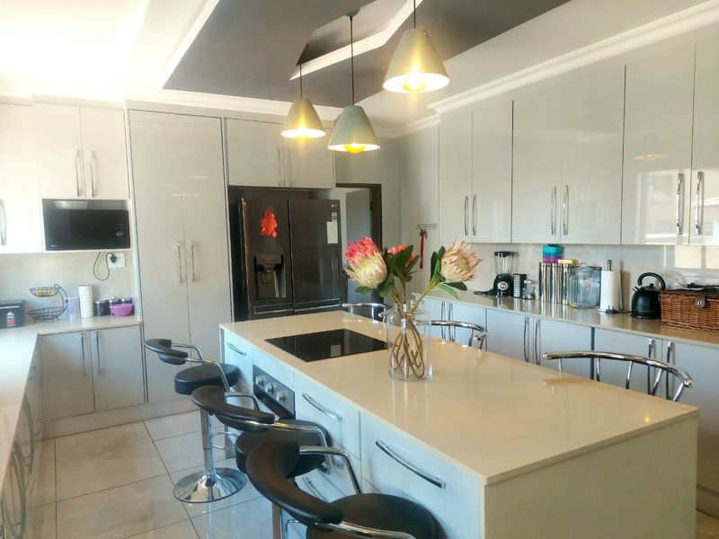 House For Sale in Savannah Country Estate - Photo 10