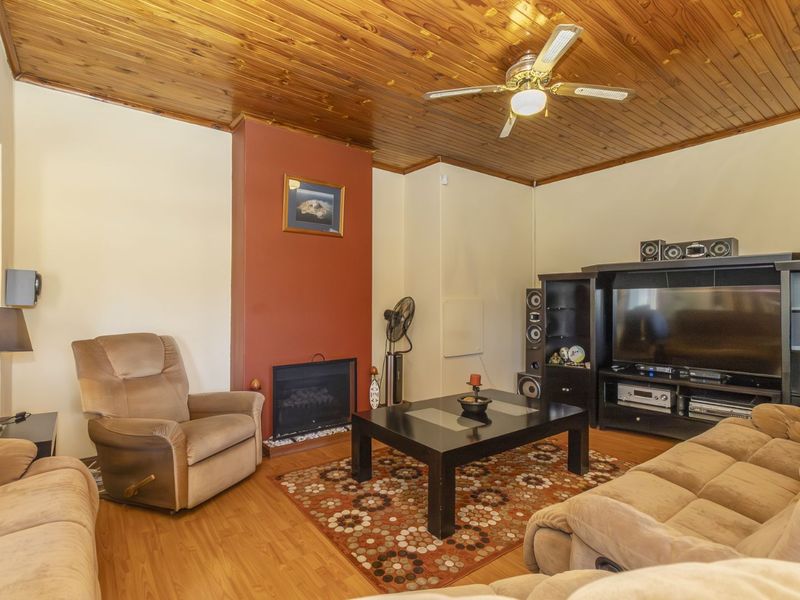 House For Sale in Florida Glen - Photo 6