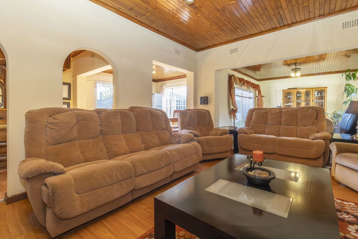 House For Sale in Florida Glen - Photo 5
