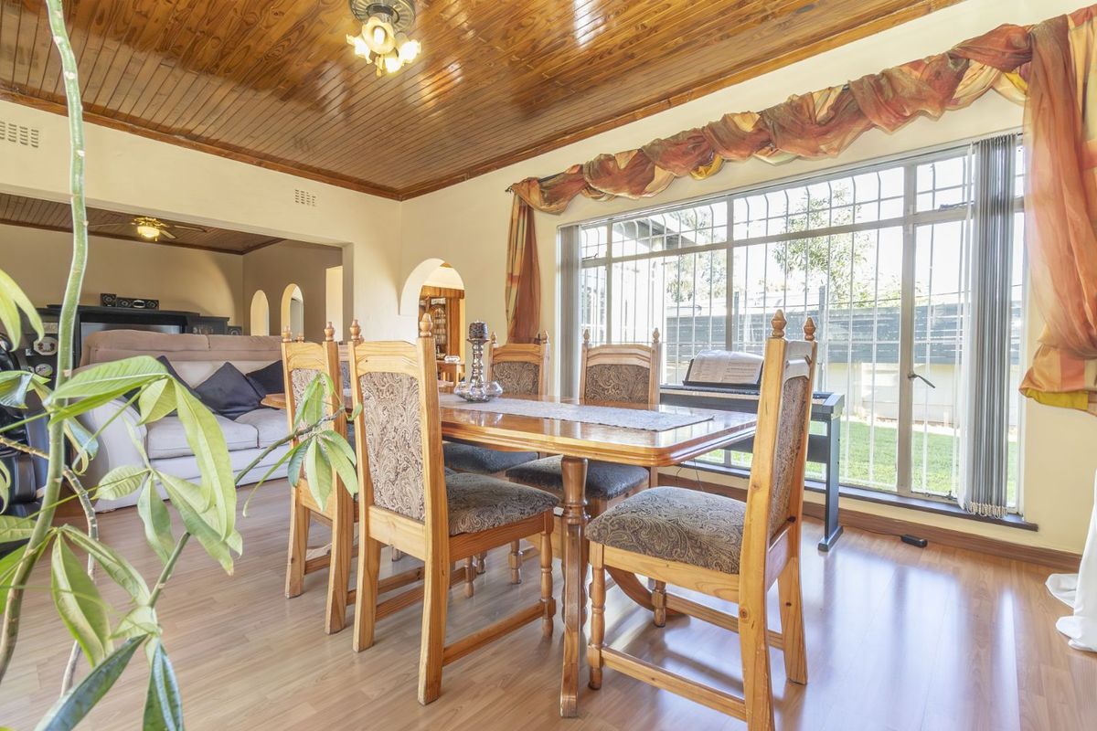 House For Sale in Florida Glen - Photo 4