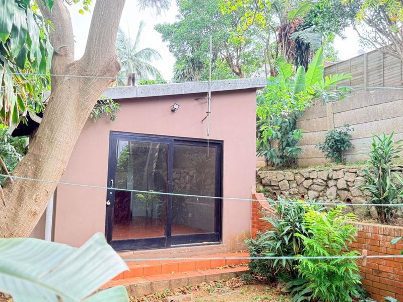 House To Rent in Glenmore - Photo 8
