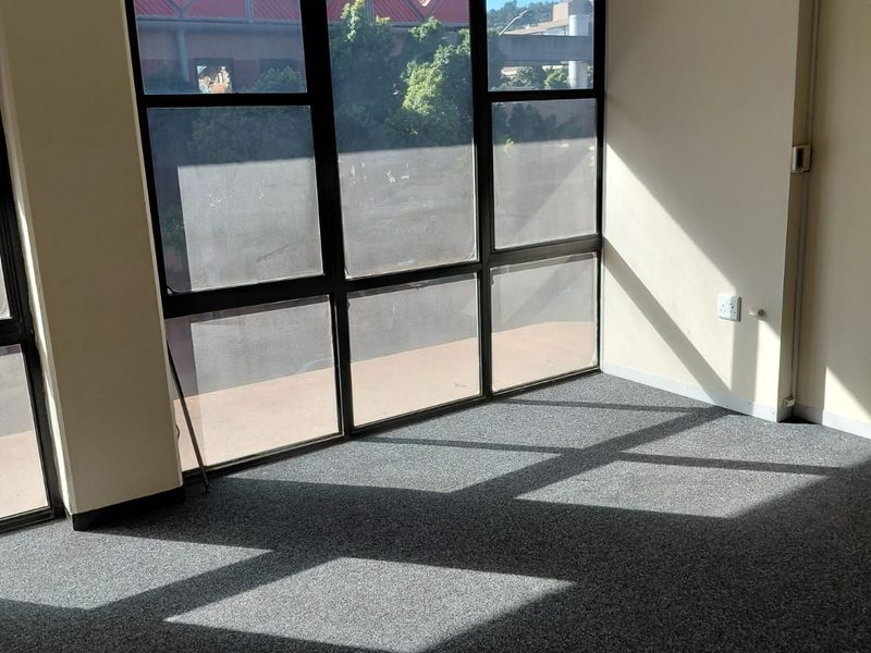 Business To Rent in Arcadia - Photo 8