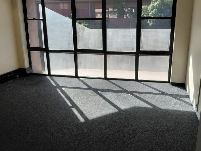 Business To Rent in Arcadia - Photo 5