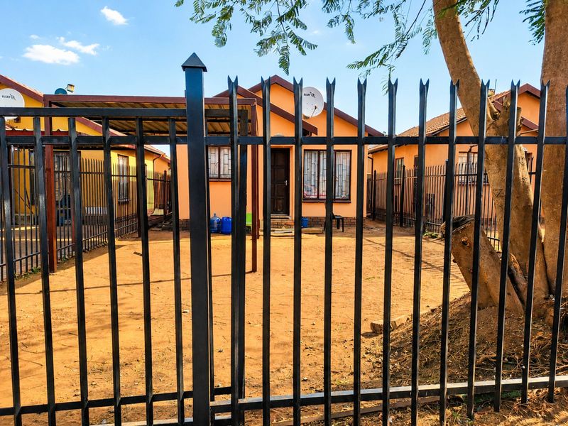 House For Sale in Soshanguve Ext - Photo 1