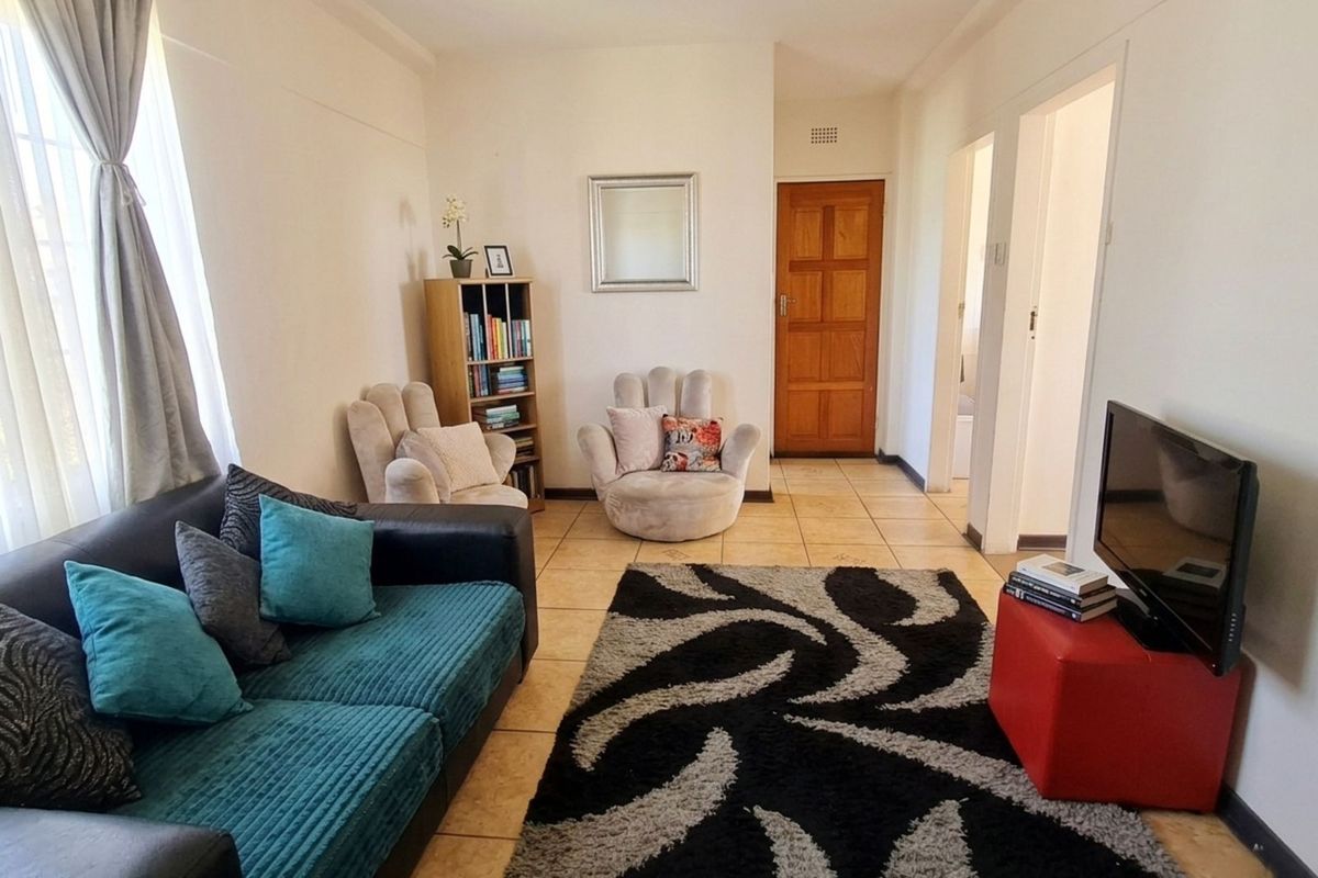 Apartment For Sale in Sophiatown - Photo 3
