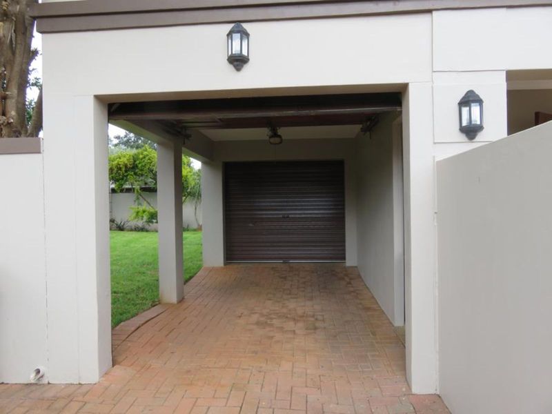 Townhouse To Rent in Northcliff - Photo 7