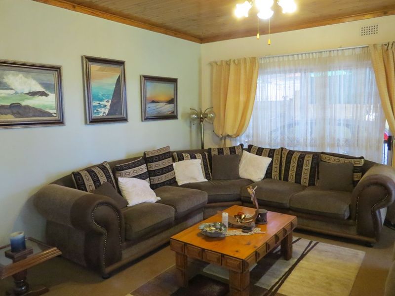 House For Sale in Vanderbijlpark Cw - Photo 3