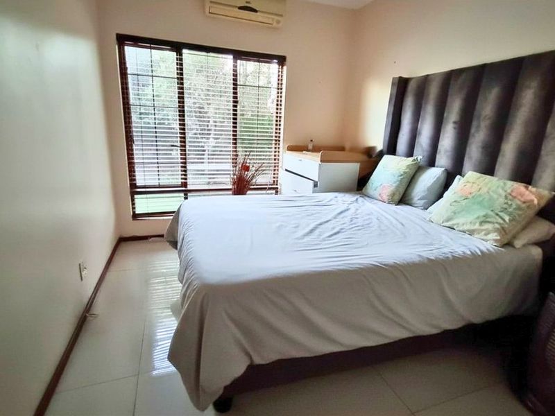 Townhouse For Sale in Sagewood - Photo 8