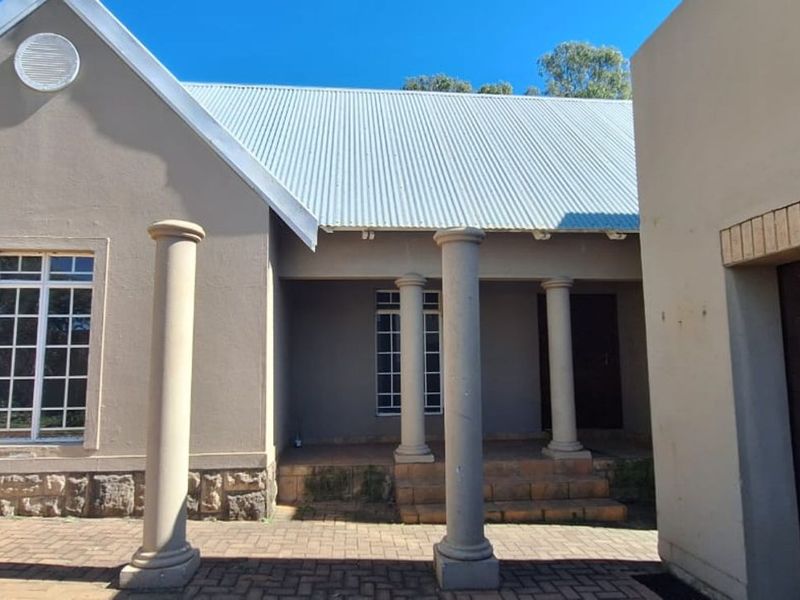 Townhouse For Sale in Cullinan Central - Photo 3