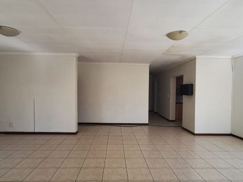 Townhouse For Sale in Cullinan Central - Photo 4
