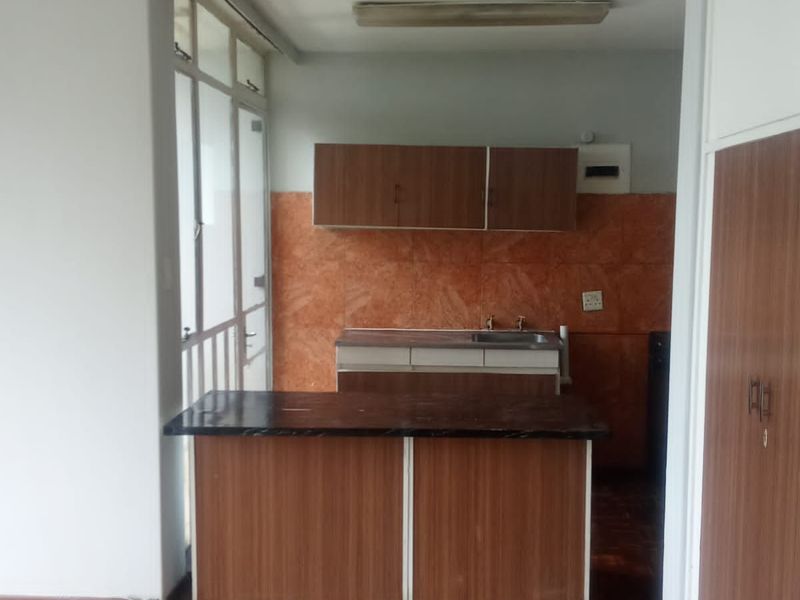 House To Rent in Braamfontein - Photo 2