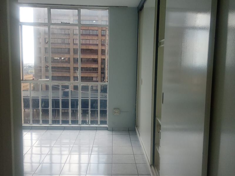 House To Rent in Braamfontein - Photo 10