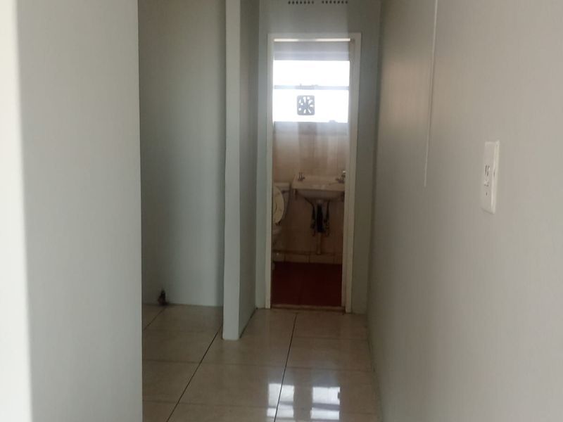 House To Rent in Braamfontein - Photo 7