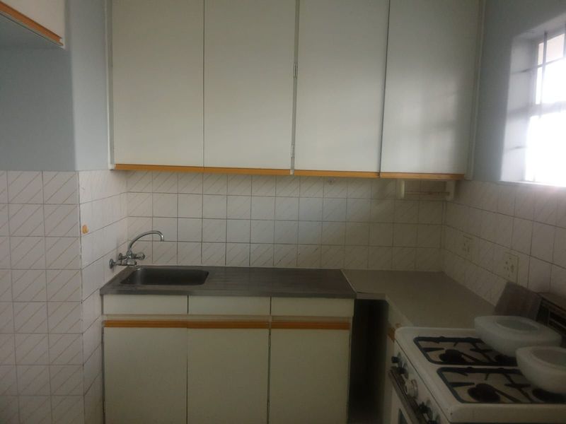 House To Rent in Braamfontein - Photo 2