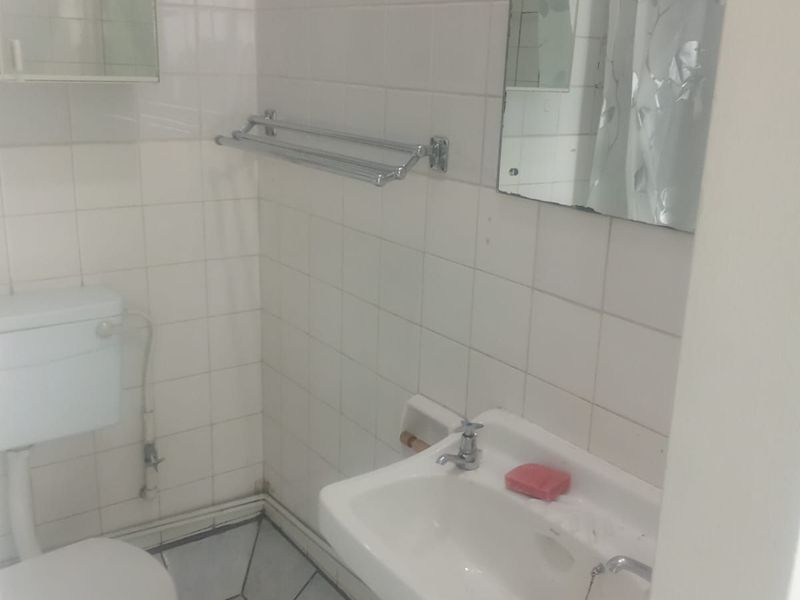 House To Rent in Braamfontein - Photo 9