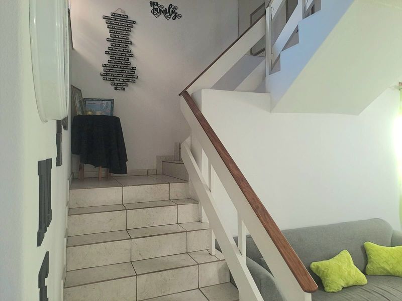 Townhouse For Sale in Cotswold - Photo 4