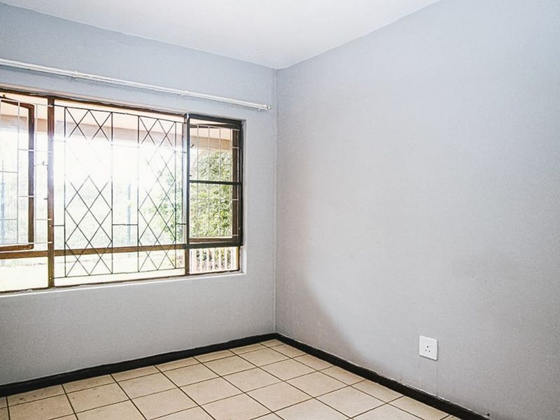 Apartment For Sale in Wakenshaw Estate - Photo 7