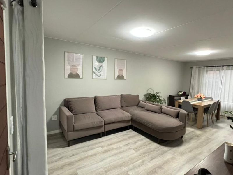 Townhouse For Sale in Terenure - Photo 5
