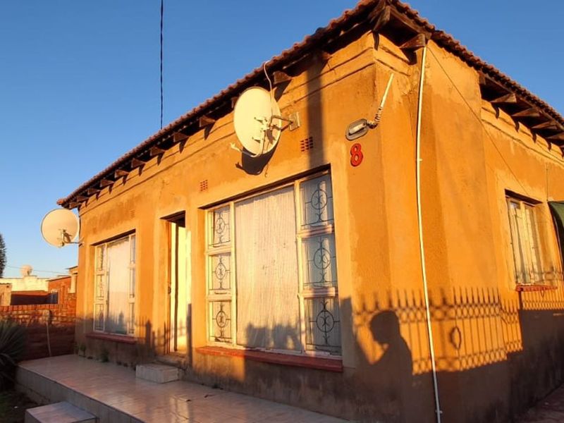 House For Sale in Atteridgeville - Photo 5