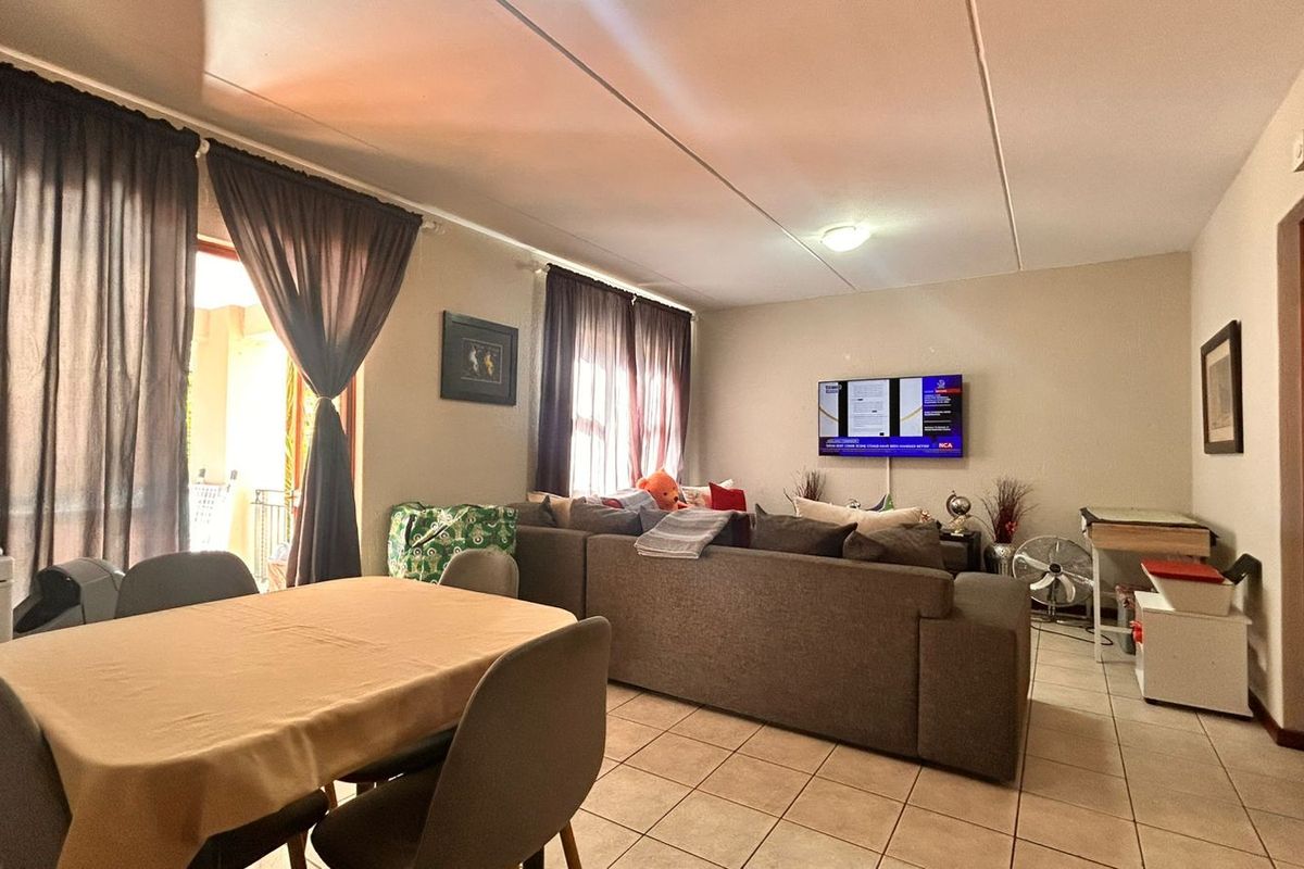 Apartment For Sale in Lonehill - Photo 3