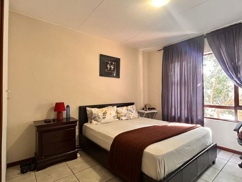 Apartment For Sale in Lonehill - Photo 9
