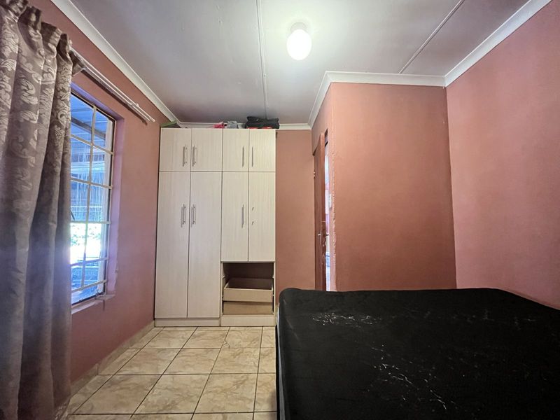 House For Sale in Atteridgeville - Photo 7