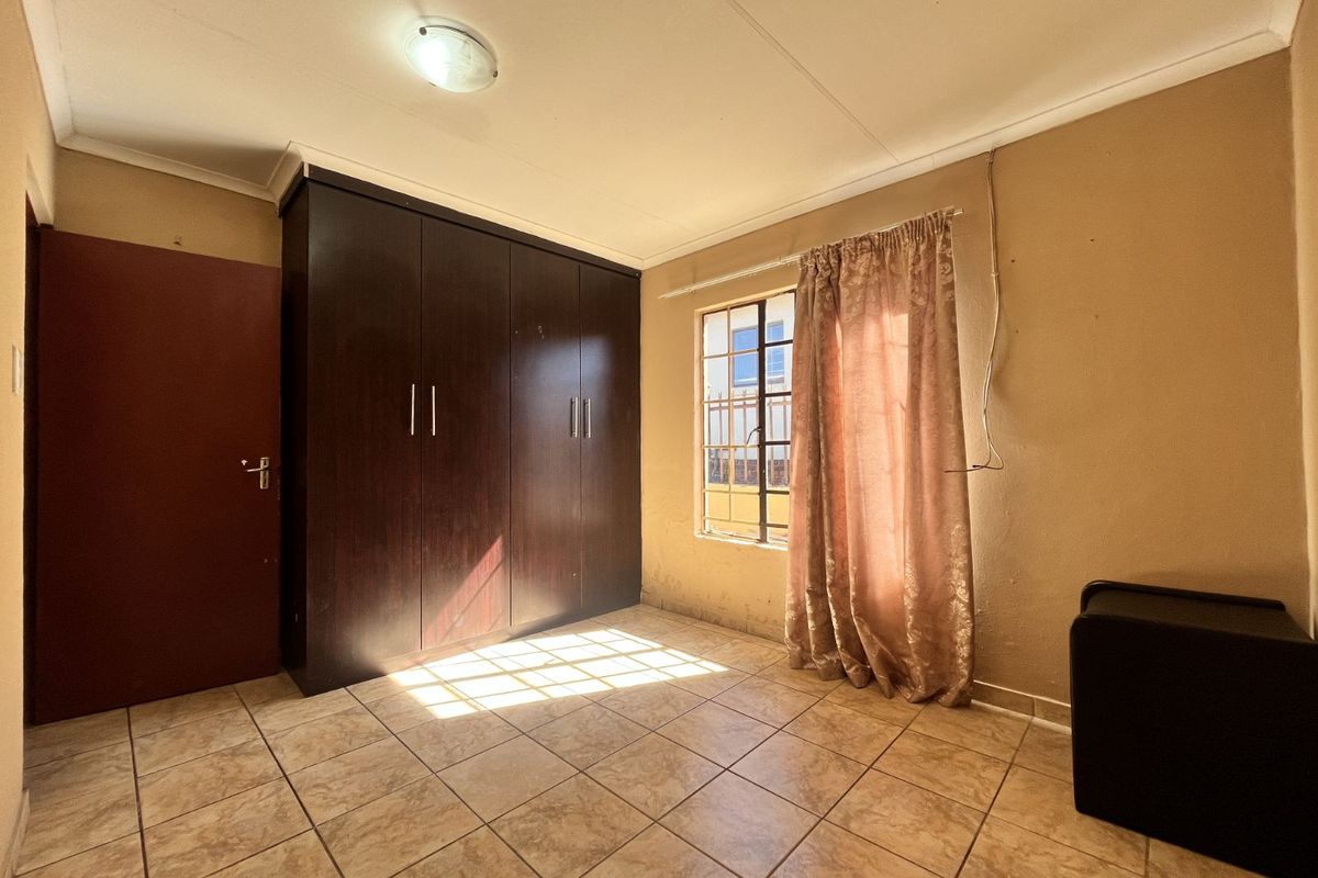 House For Sale in Atteridgeville - Photo 3