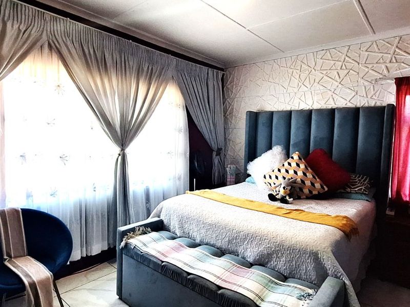 House For Sale in Cullinan Central - Photo 8