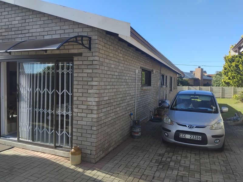 House For Sale in Stilbaai Wes - Photo 5