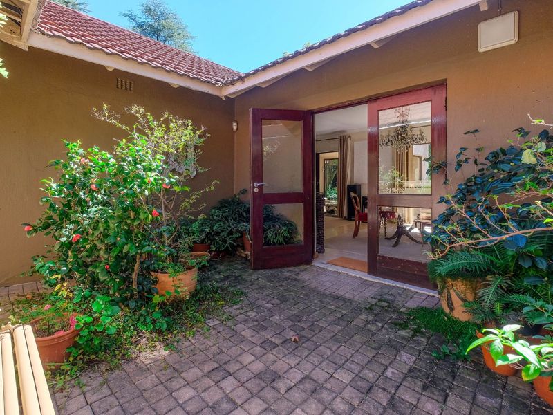 House For Sale in Gallo Manor - Photo 10