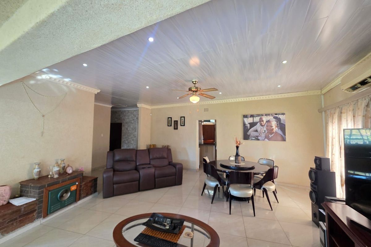 House For Sale in Verwoerdpark - Photo 4